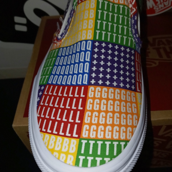 Vans Classic Slip On Pride sz 6.0 Men 7.5 Woman - Picture 3 of 12